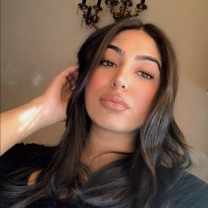 Meet your Posher, Lydia